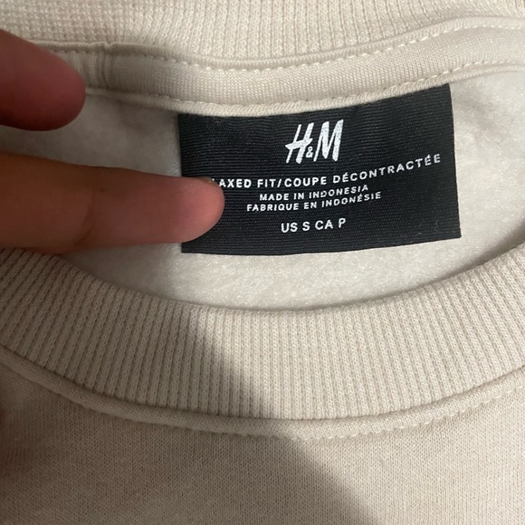 H&m sweater - Picture 2 of 2